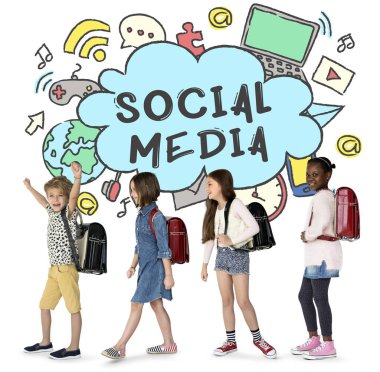 sırt çantaları ile yürüme çocuklar