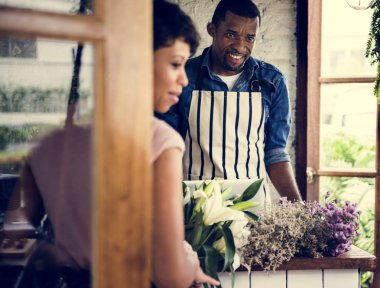 Afrikalı çift küçük işletme var