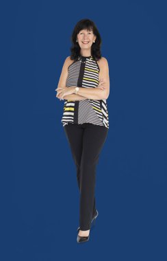 Koyu saçlı Olgun kadın