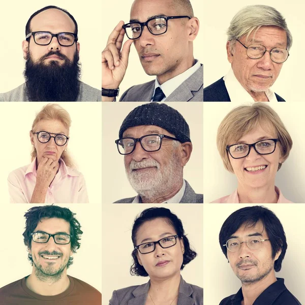 Sokszínűség emberek visel szemüveget — Stock Fotó