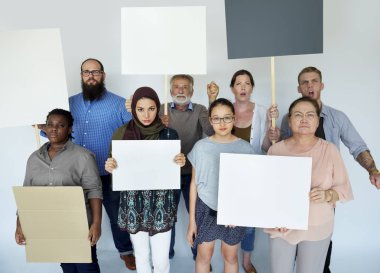 protesto işaret panoları grubu