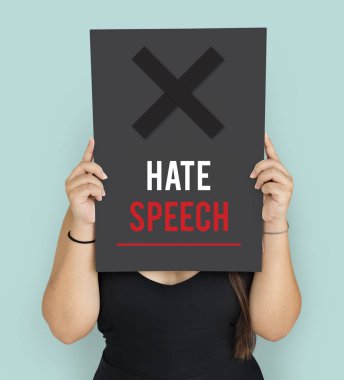 kadın holding tasarlamak