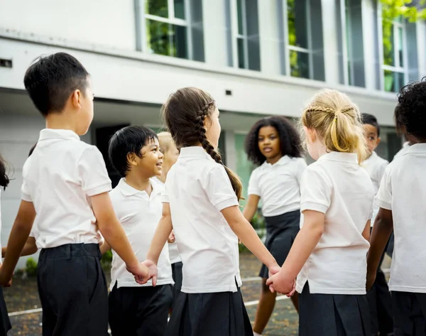 Schattige kinderen plezier — Stockfoto