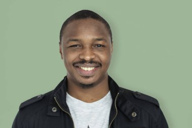 Afrikalı erkek gülümseyen