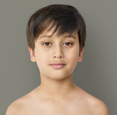 sevimli genç çocuk