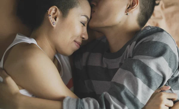 Asiatisch lesbisch pärchen im liebe — Stockfoto