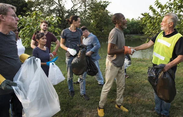 Mensen vrijwillig charity project — Stockfoto