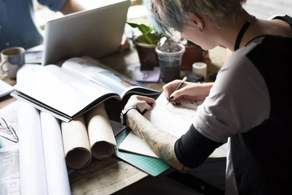 Business colleagues working together — Stock Photo, Image