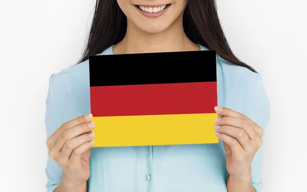 Jonge vrouw met Duitse vlag. — Stockfoto
