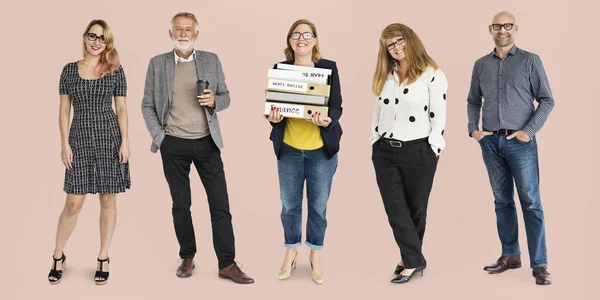 Conjunto de personas de diversidad juntas en el estudio — Foto de Stock