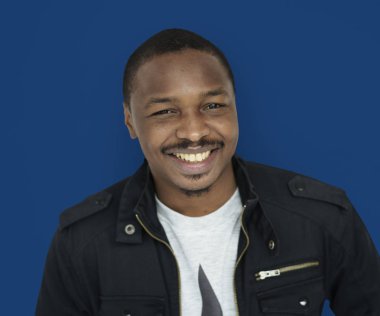 Afrikalı erkek gülümseyen