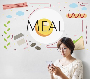 Akıllı telefon kullanan kadın