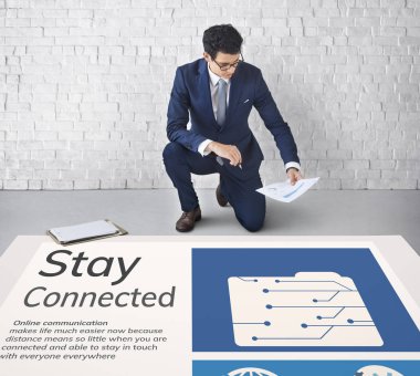 genç işadamı beyin fırtınası 