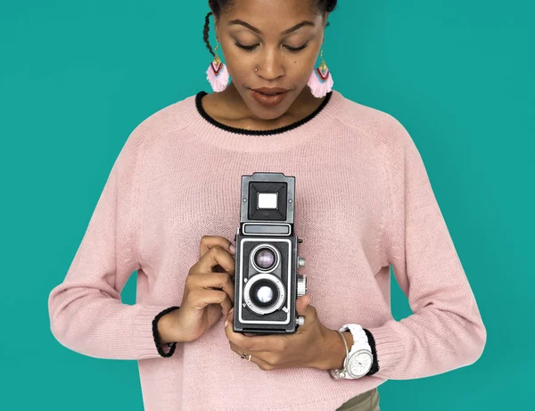 African american woman with retro camera — Stock Photo, Image