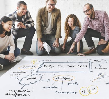 tasarımcılar poster ile çalışma 