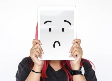 Dijital tablet kapsayan yüz