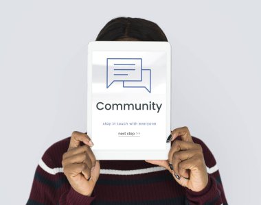 Dijital tablet kapsayan yüz