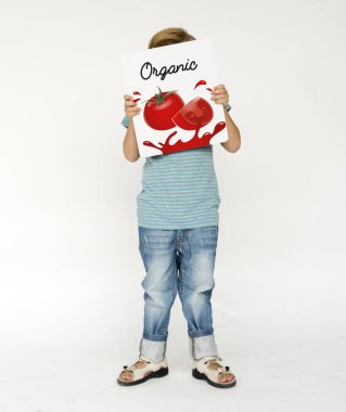 küçük çocuğu kapsayan yüz