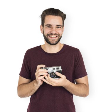 gülümseyen yakışıklı adam