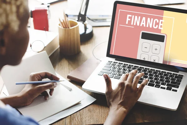 Business woman with notebook in office — Stock Photo, Image