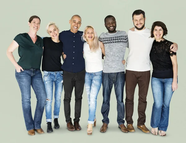 Grupo de personas sonrientes —  Fotos de Stock