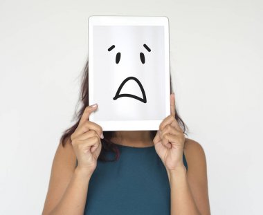 kişi holding dijital tablet 