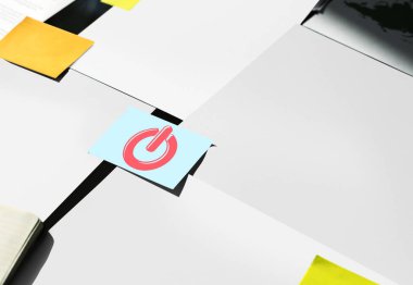 Kağıtları ve yapışkan notlar