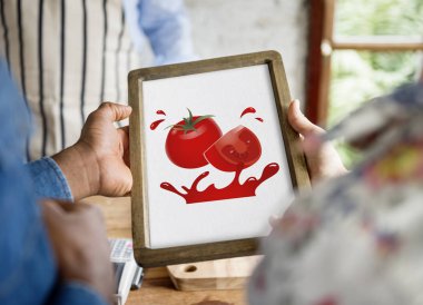 İnsanlar tutar tabela