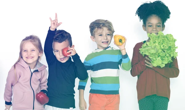 Kids Holding Vegetables — Stock Photo, Image