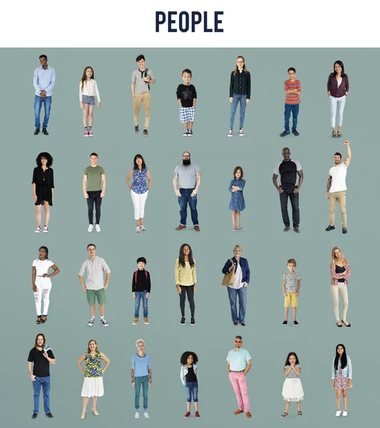 Pessoas multiétnicas de pé — Fotografia de Stock