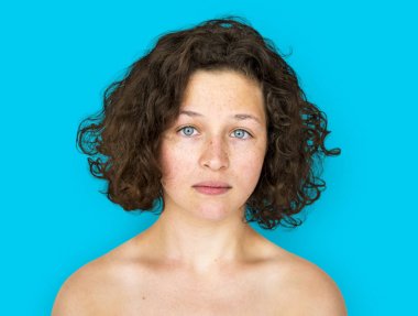 kadın çıplak omuz ile 