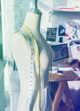 Atölye odasında manken