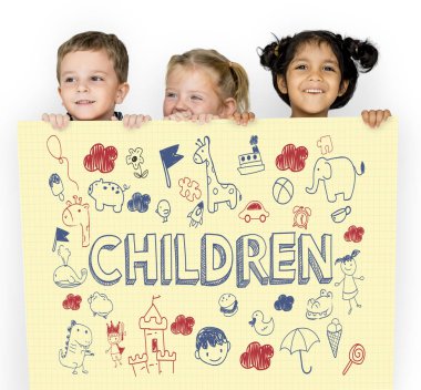 Çocuk afişini saklanıyor