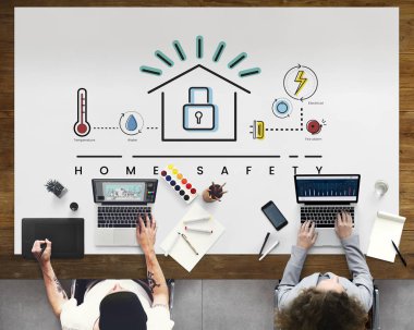 Dizüstü bilgisayarlar ile emekçilerin