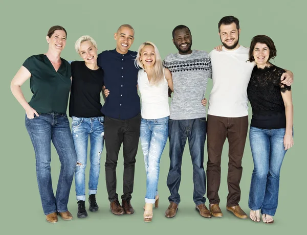 Grupo de personas sonrientes —  Fotos de Stock