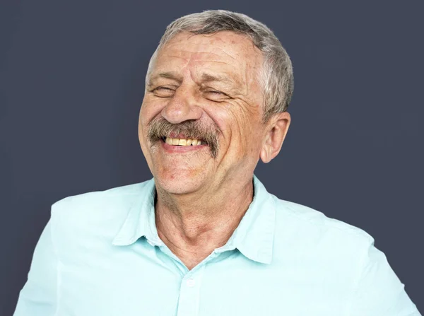 Hombre con bigote sonriendo — Foto de Stock