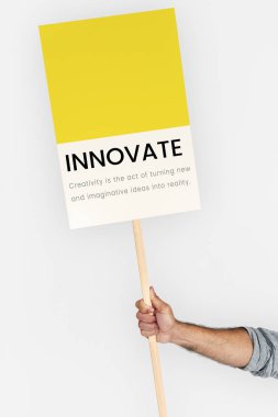 Kişi holding yönetim kurulu.