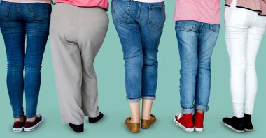 Studio kucaklayan kadınlar