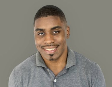 yakışıklı bir Afrikalı-Amerikalı adam 