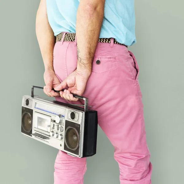 Uomo in pantaloni rosa — Foto Stock