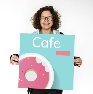 Kız holding tasarlamak