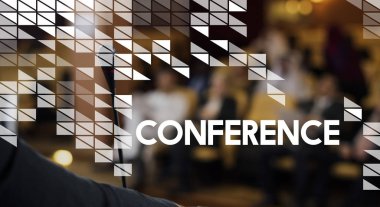 Microfone içinde konuşurken hoparlör