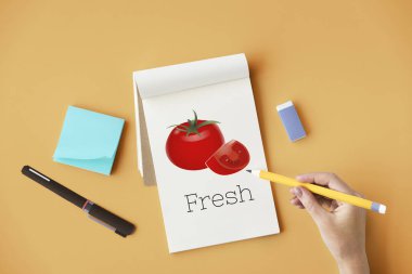 Defterde yazan kadın