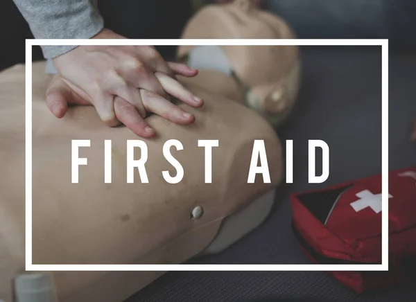 People on CPR First Aid Training — Stock Photo, Image