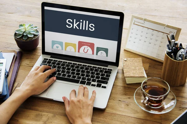 Hands working on laptop — Stock Photo, Image