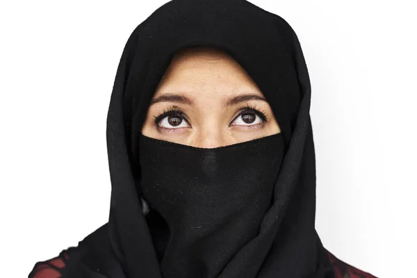 Muslim woman in purdah — Stock Photo, Image