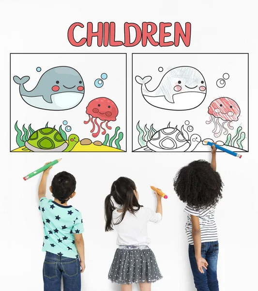 Niños dibujo en la pared —  Fotos de Stock