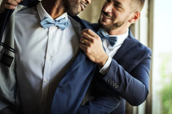 Newlywed gay couple — Stock Photo, Image