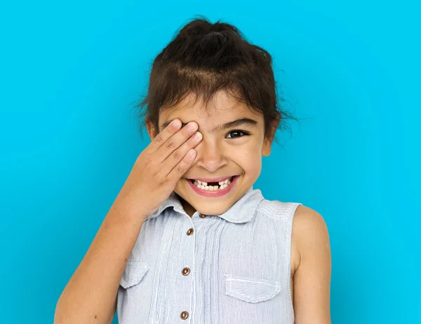 Chica sonriendo sin dientes — Foto de Stock