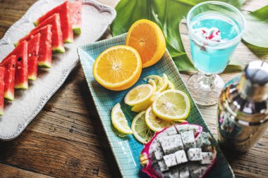 Taze ve sulu meyve ve kokteyl, özgün photoset